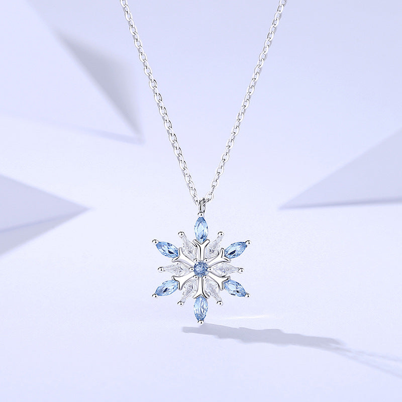 Collier en chaîne avec pendentif flocon de neige • Enfant World Collier en chaîne avec pendentif flocon de neige • Enfant World
