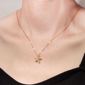 Dainty Maple Leaf Pendant Necklace