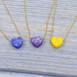 Dainty Resin Heart Pendant Necklace