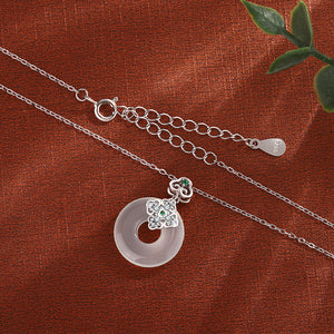 Lucky Knot Agate Pendant Necklace