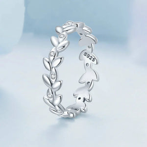 Anello impilabile con foglia d'albero d'argento