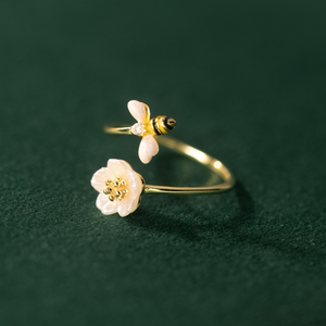 Daisy Flower Bee Bypass Stacking Ring