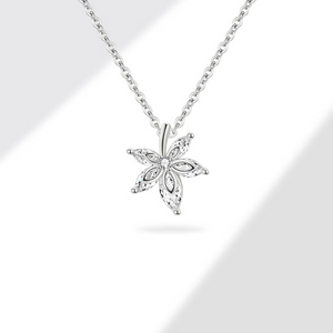 Dainty Maple Leaf Pendant Necklace
