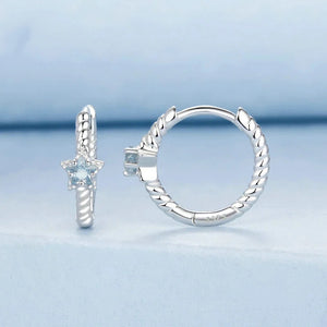 Boucles d'oreilles créoles Dainty Star Huggie