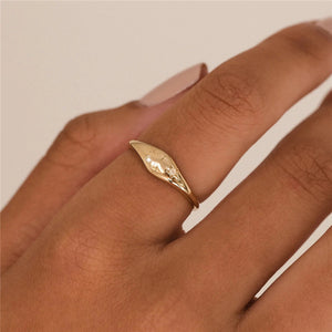 Minimalistischer Kreuzring aus Sterlingsilber