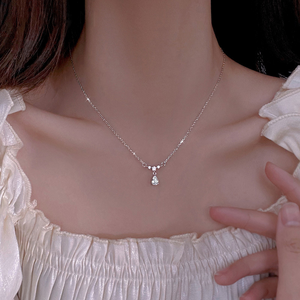 Dainty Star Teardrop Pendent Necklace