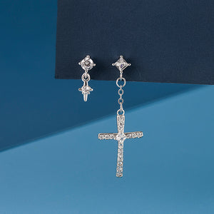 Boucles d'oreilles pendantes en forme d'étoile et de croix dépareillées