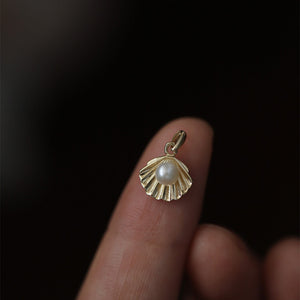 Seashell Pearl Beach Charm Pendant Necklace