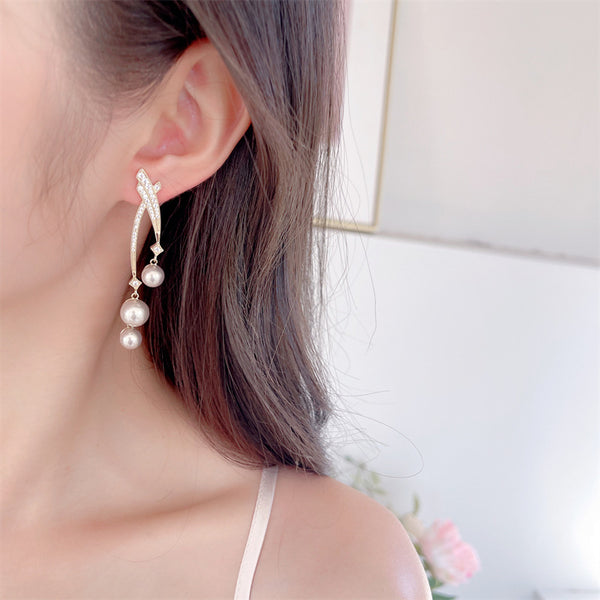 Ribbon Pearl Stud Earrings