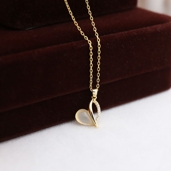 Heart Chalcedony Pendant Necklace