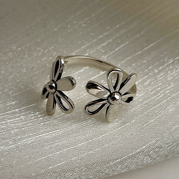 Silver Vintage Flower Ring