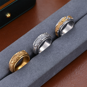 Retro Dreieck Augen Spinner Ring