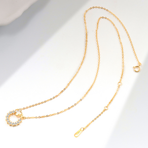 Collana con ciondolo delicato a fiore quadrifoglio