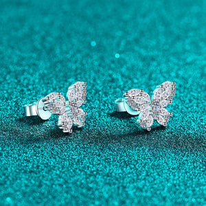 Boucles d'oreilles à tige rondes en moissanite et fleur de rose