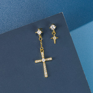 Boucles d'oreilles pendantes en forme d'étoile et de croix dépareillées