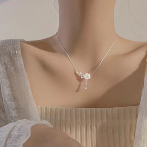 Mother Of Pearl Flower Drop Pendent Necklace