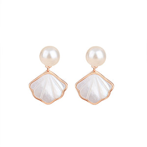 Mother of Pearl Seashell Dangle Earrings