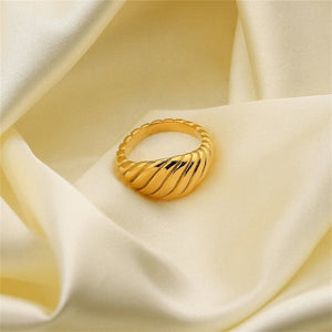 Chunky Croissant Textured Twisted Band Ring