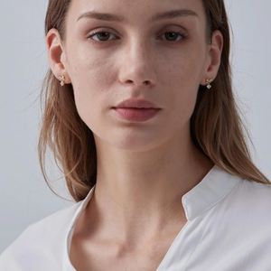 Orecchini pendenti a fiocco piccolo e minuscolo