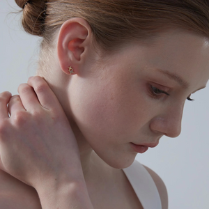 Small Minimalist Star Cartilage Stud Earrings