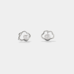 Petites boucles d'oreilles puces de mariage Pearl Cloud