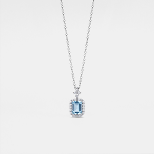 Collier pendentif croix minimaliste en or