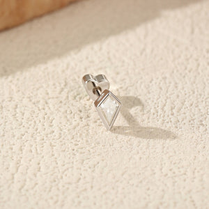 Geometric Kite Moissanite Heart Stud Earring