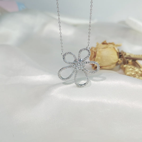 Silver Flower Pendant Necklace