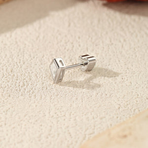 Geometric Kite Moissanite Heart Stud Earring
