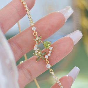 Dainty Green Heart Flower Charm Bracelet