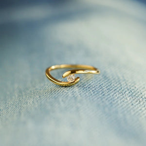 Dainty Round Solitaire Bypass Wave Band Ring