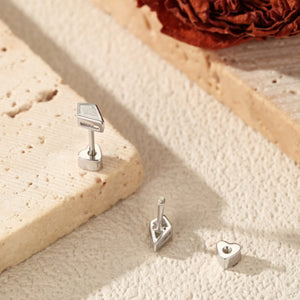 Geometric Kite Moissanite Heart Stud Earring