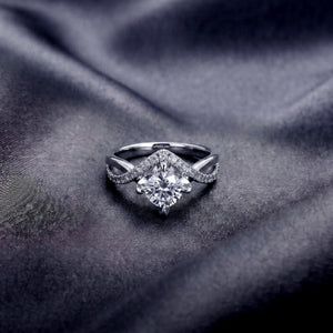 Round Moissanite Wave Crown Pave Band Ring