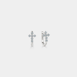 Boucles d'oreilles créoles en moissanite en forme de croix pavée