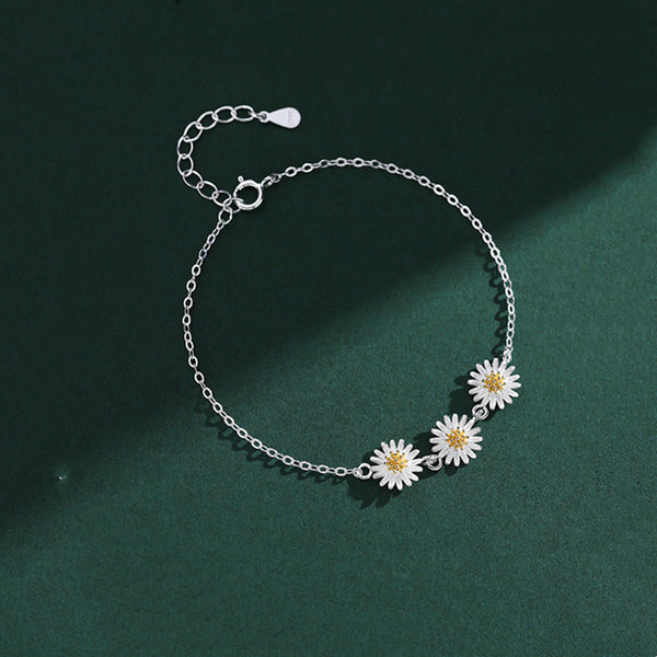 Triple Daisy Charm Bracelet
