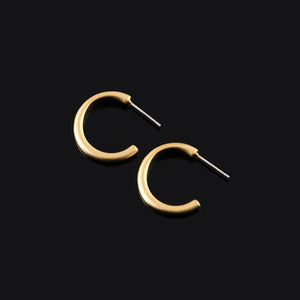 Minimalist Semi-flat Curve Huggie Stud Earrings