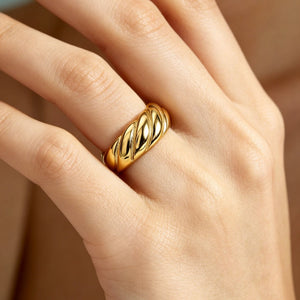 Dainty Twisted Croissant Stacking Band Ring