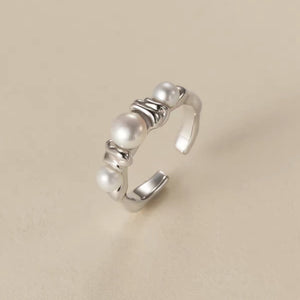 Organic Pearl Crumpled Band Adjustable Ring