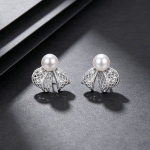 Elegant Pearl Filigree Bow Knot Stud Earrings