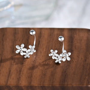 Tiny Daisy Floral Curved Lobe Hugger Earrings