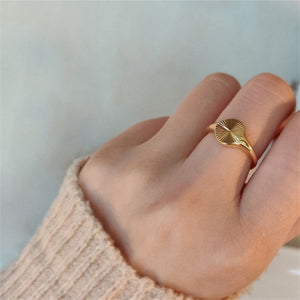 Textured Sunburst Engraved Flat Signet Ring