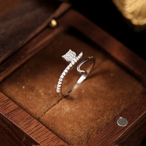 Dianty Silver Cat Tail Adjustable Ring