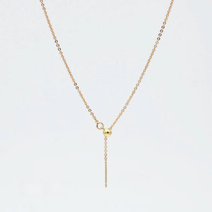 Halskette mit Geburtsstein-Anhänger im Rundschliff