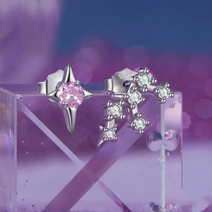 Winzige kleine Sternzeichen-Ohrstecker