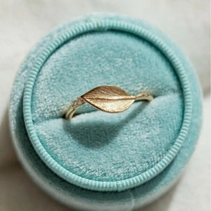 Classic Textured Leaf Tiny CZ Thin Band Ring - Perimade & Co.