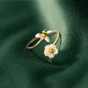 Dainty Honeybee Flower Adjustable Open Ring - Perimade & Co.