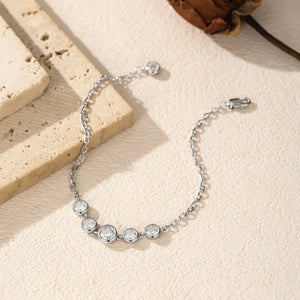 Dainty Round Bezel Moissanite Chain Bracelet - Perimade & Co.