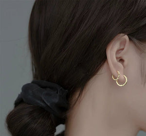 Diamond Cut Textured Huggie Hoop Earrings - Perimade & Co.