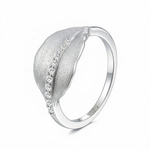 Graduated Moissanite Textured Leaf Band Ring - Perimade & Co.