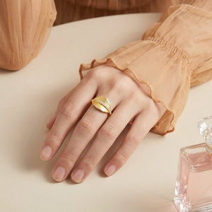 Graduated Moissanite Textured Leaf Band Ring - Perimade & Co.